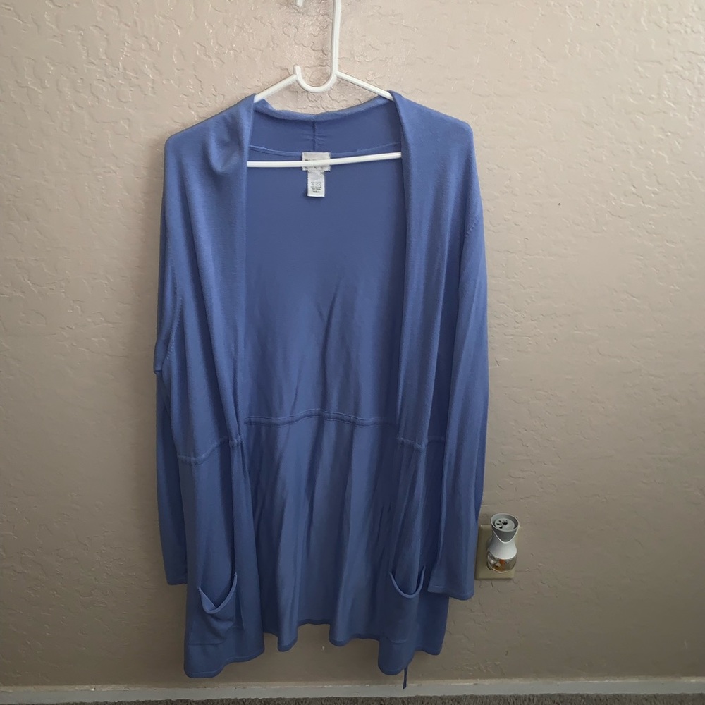 Blue cardigan with pockets and ties in front